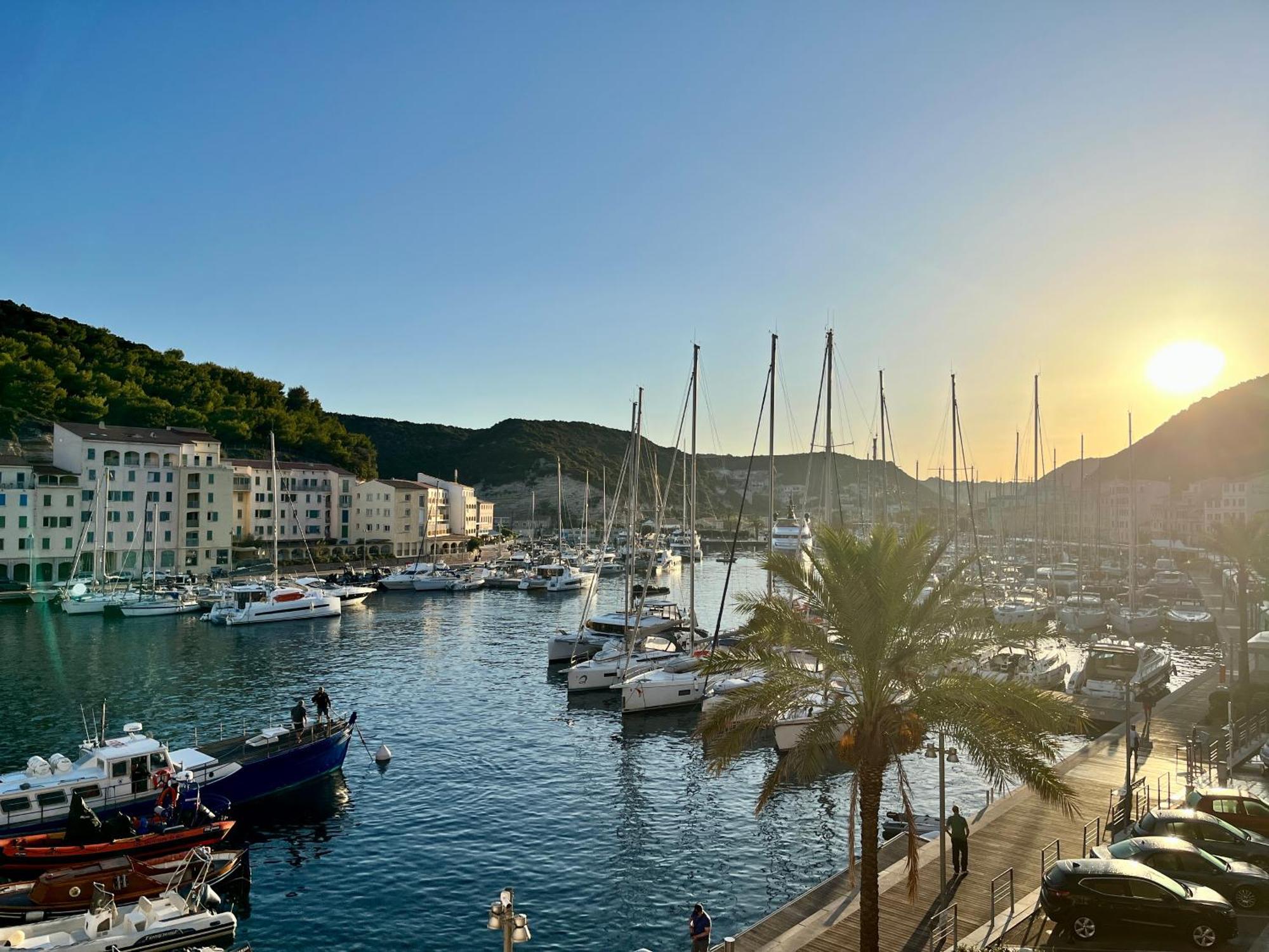 Joli T3 Sur Le Port De Bonifacio Avec Vue Mer Exterior photo